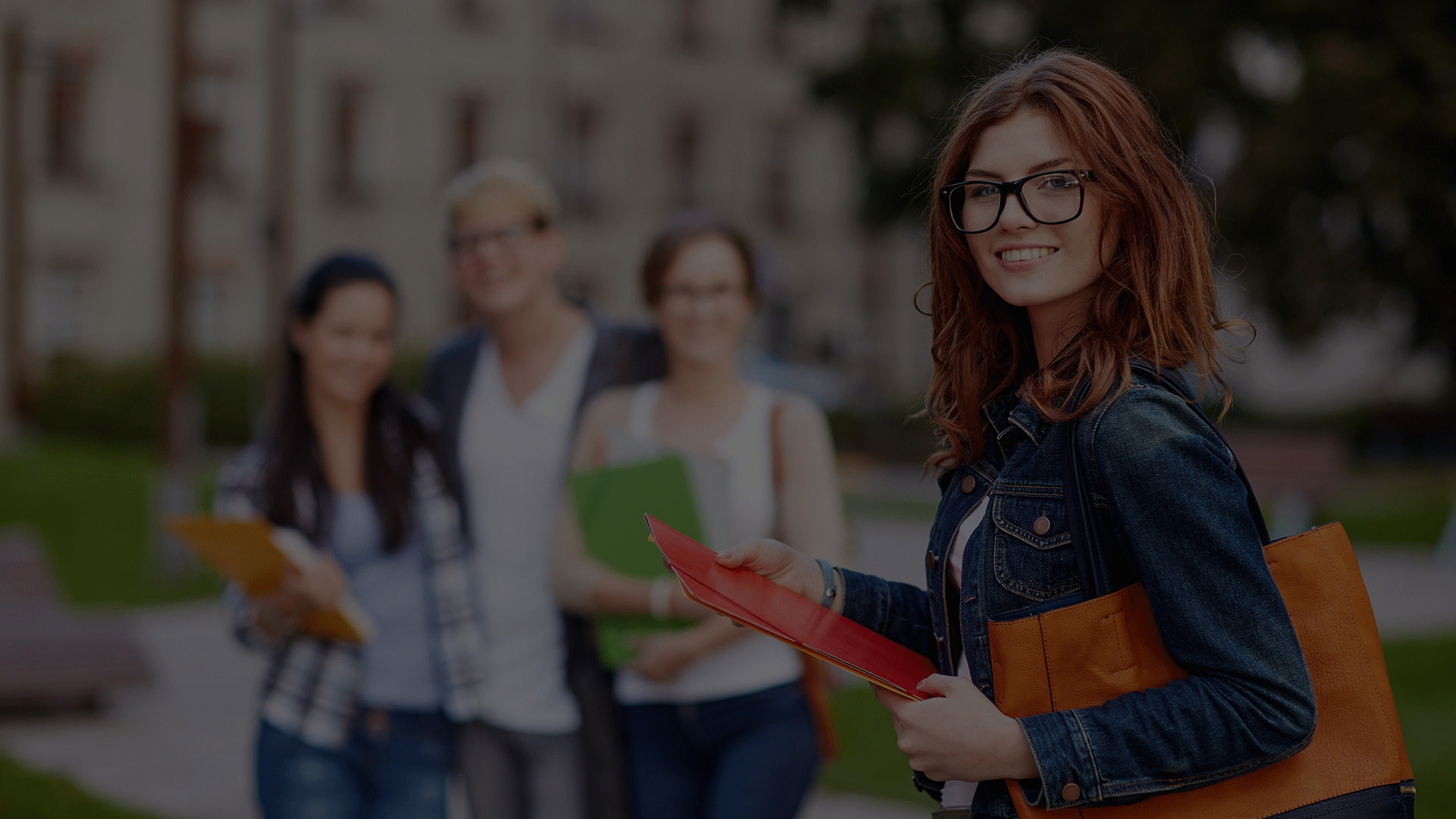 Studierende am Campus